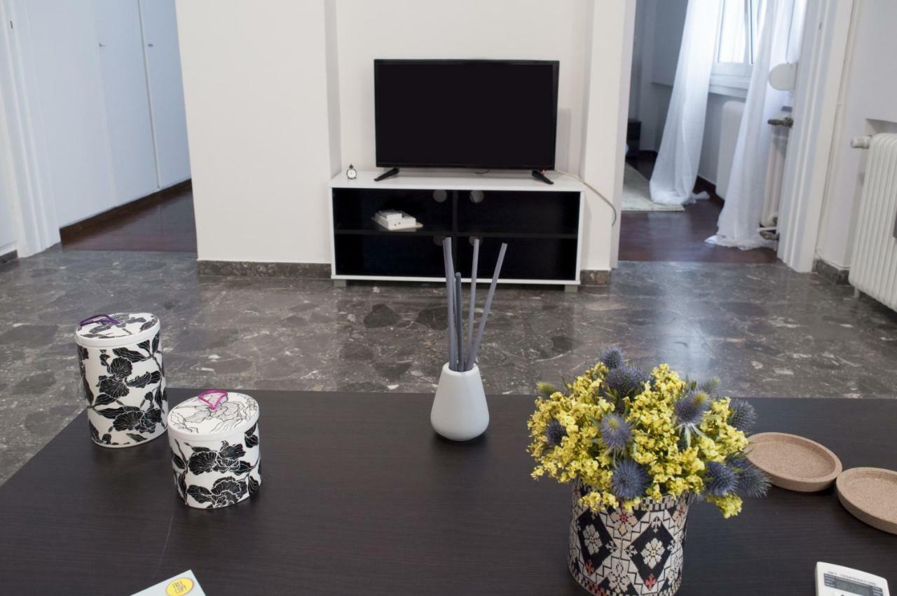 Modern Flat, Vibrant And Excellent Spot!! Daire Atina Dış mekan fotoğraf